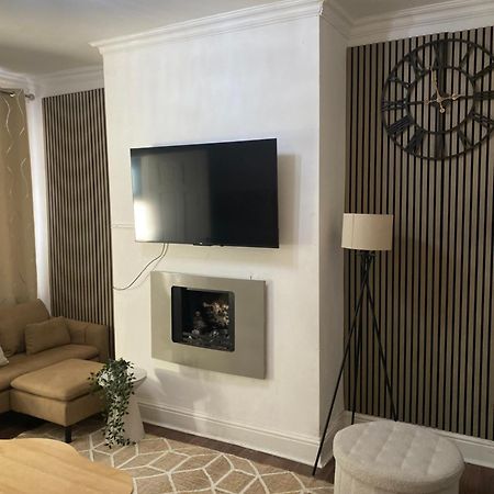 Modern Townhouse-Free Parking-Games Room-Fast W-Ifi Manchester Luaran gambar