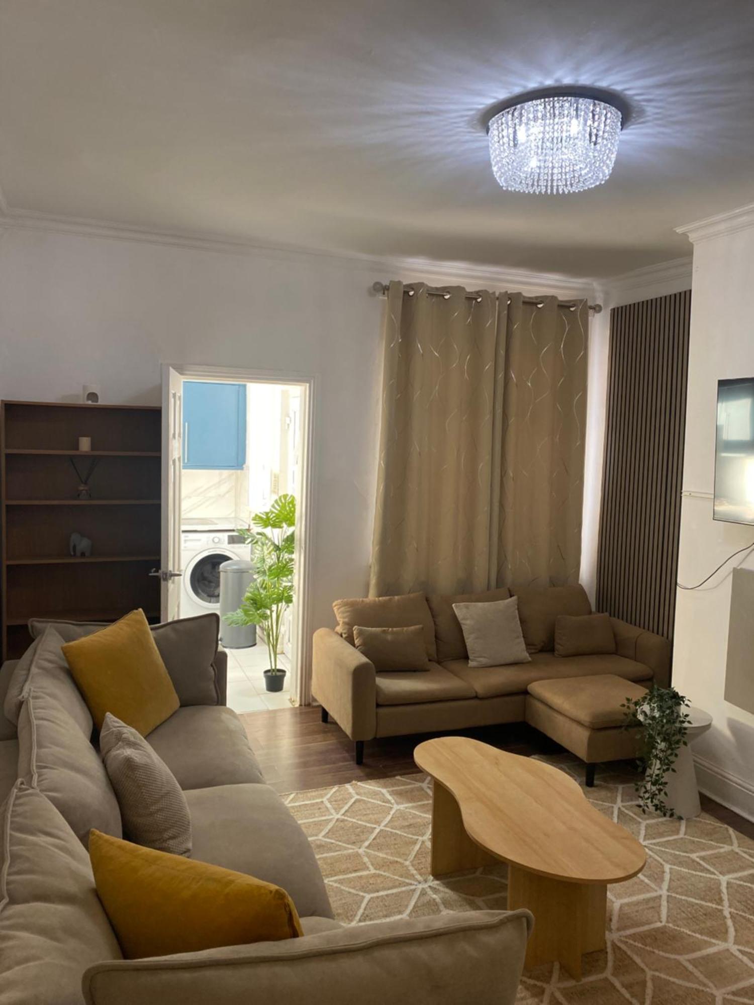 Modern Townhouse-Free Parking-Games Room-Fast W-Ifi Manchester Luaran gambar